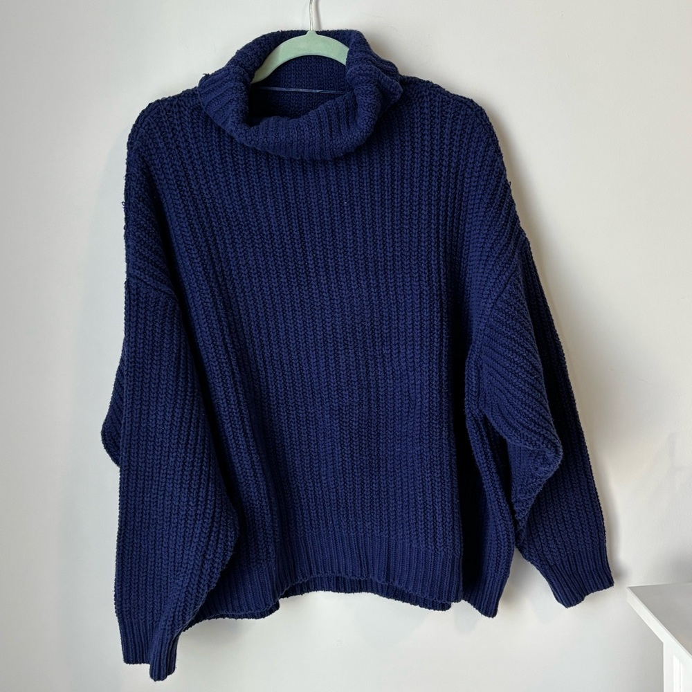 FREE PEOPLE Oversized Sweater!